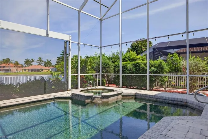 14017 Clear Water Ln, Fort Myers, Florida 33907