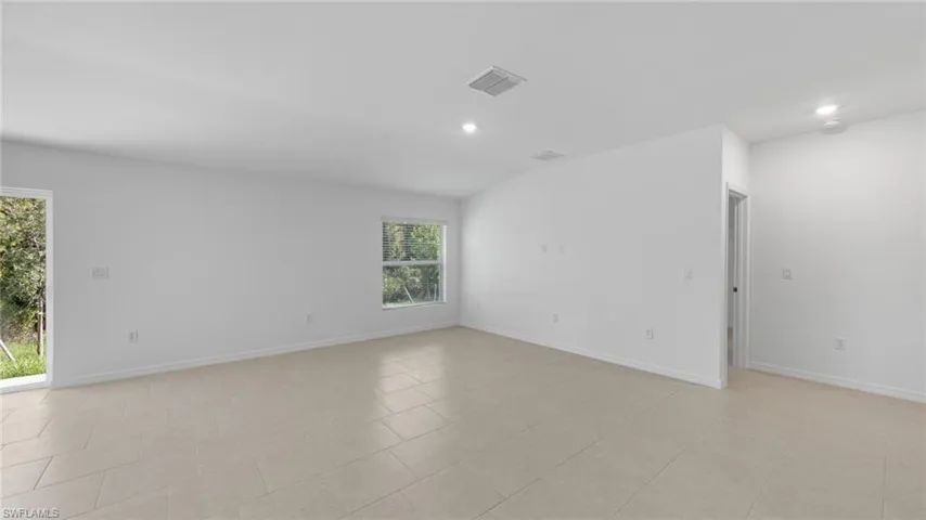 206  Preston  ST, Lehigh Acres, FL 33974