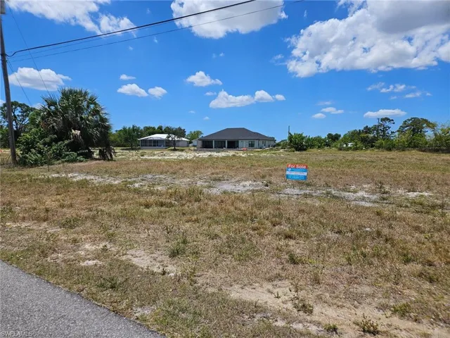 526 Ne 5th Pl, Cape Coral Fl 33909