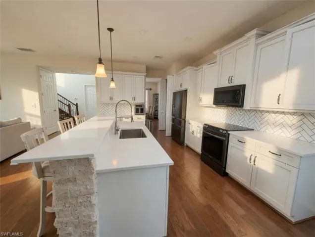 13728 Luna Dr, Naples, Florida 34109