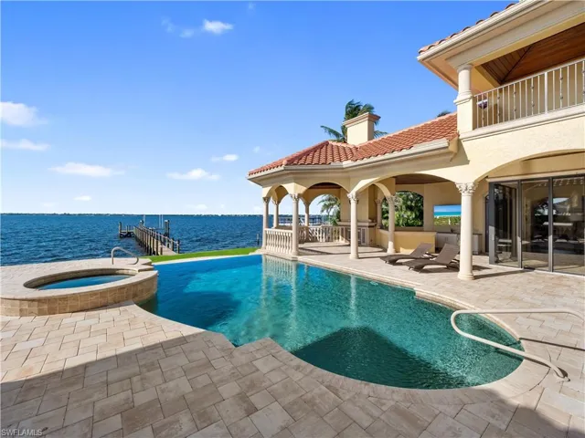 2704 Shriver Dr, Fort Myers Fl 33901