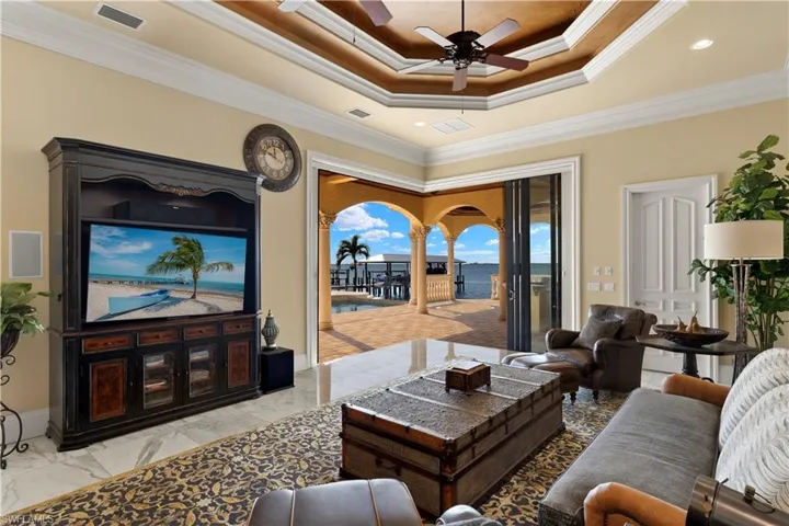 2704 Shriver Dr, Fort Myers Fl 33901