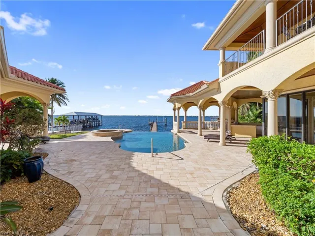 2704 Shriver Dr, Fort Myers Fl 33901