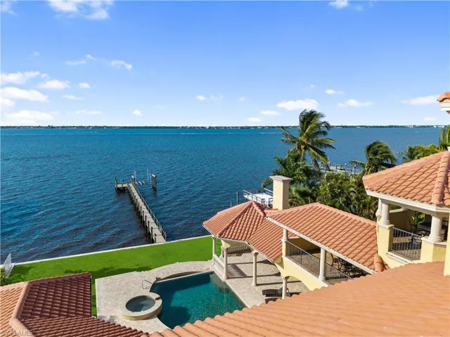 2704 Shriver Dr, Fort Myers Fl 33901