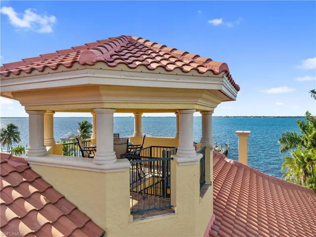 2704 Shriver Dr, Fort Myers Fl 33901