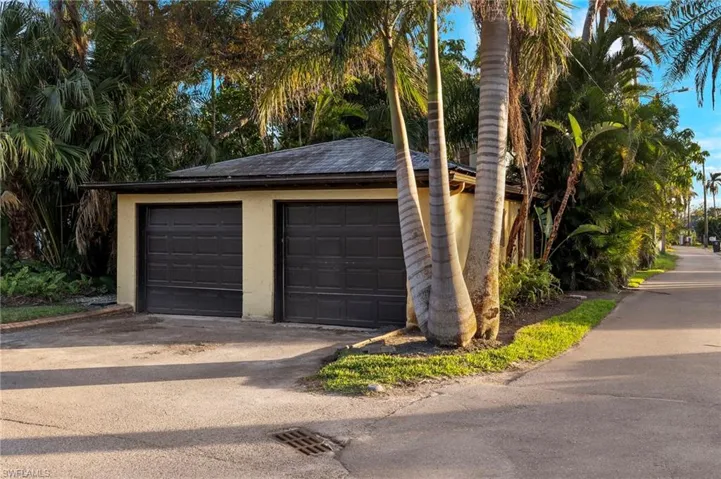 2704 Shriver Dr, Fort Myers Fl 33901