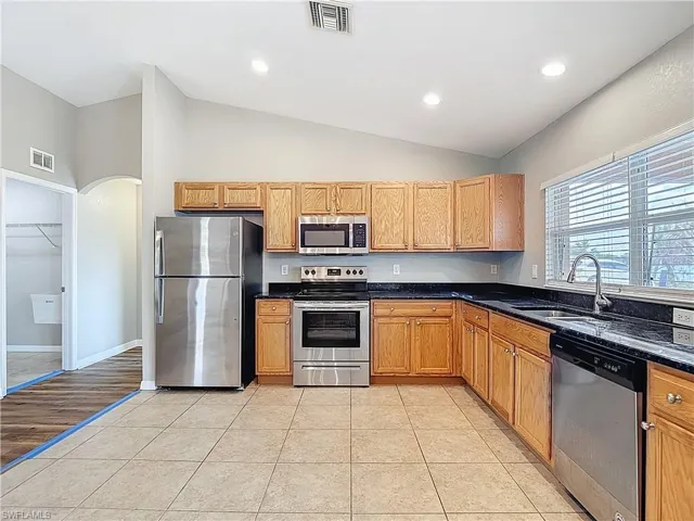 3713 20th St Sw, Lehigh Acres, Florida 33976