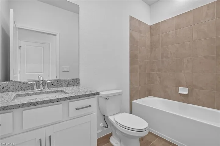 3195 Weston Manor Dr, Alva, Florida 33920