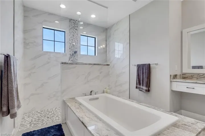 8332  Cypress N DR, Fort Myers, FL 33967