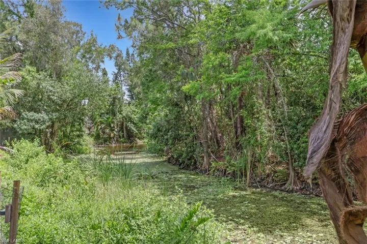 8332  Cypress N DR, Fort Myers, FL 33967