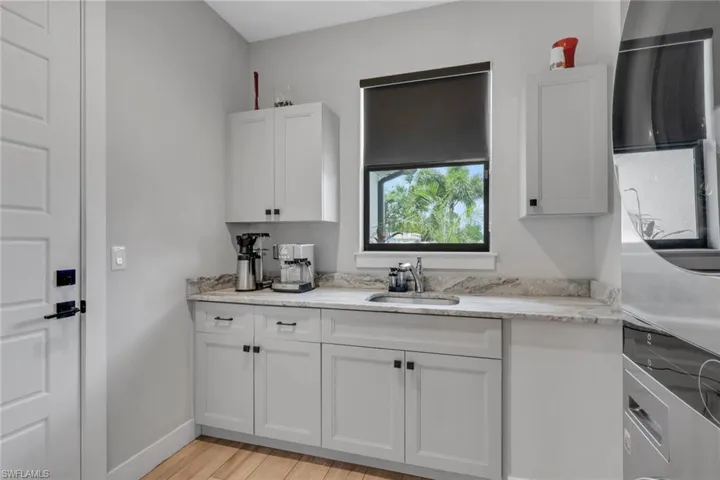 8332  Cypress N DR, Fort Myers, FL 33967