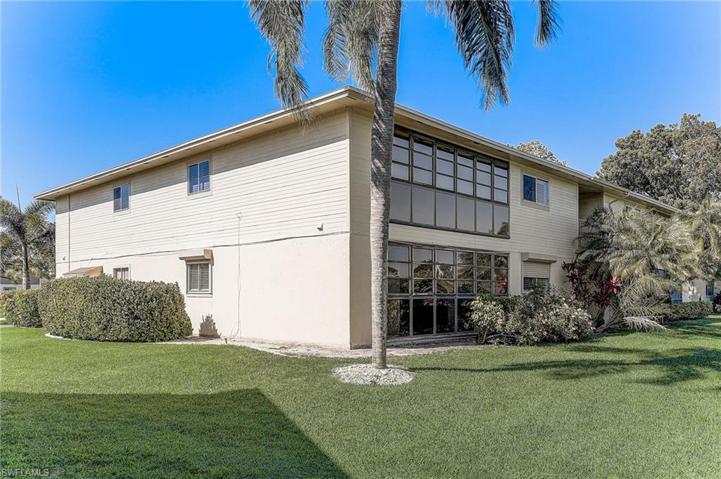 5715  Foxlake  DR, North Fort Myers, FL 33917