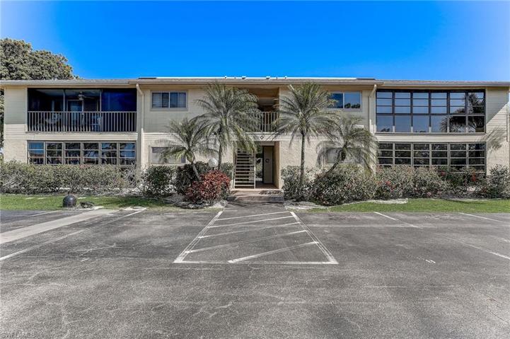 5715  Foxlake  DR, North Fort Myers, FL 33917