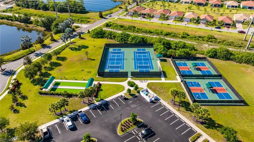 2305 Summersweet Dr, Alva, Florida 33920