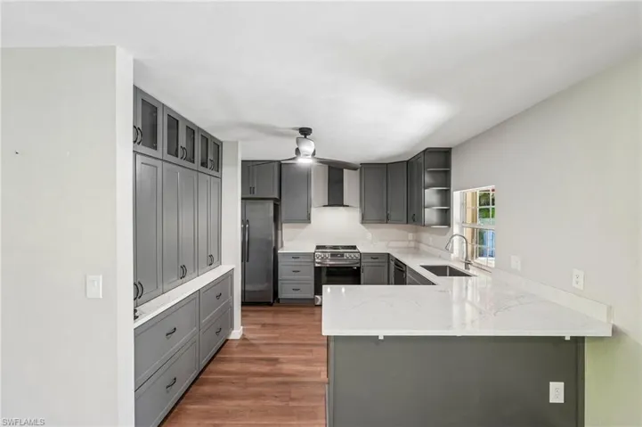 51 Lagoon Dr, North Fort Myers, Florida 33903