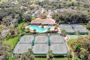 Clubhouse amenities: Tennis, pickleball, bocce courts, gym and pool