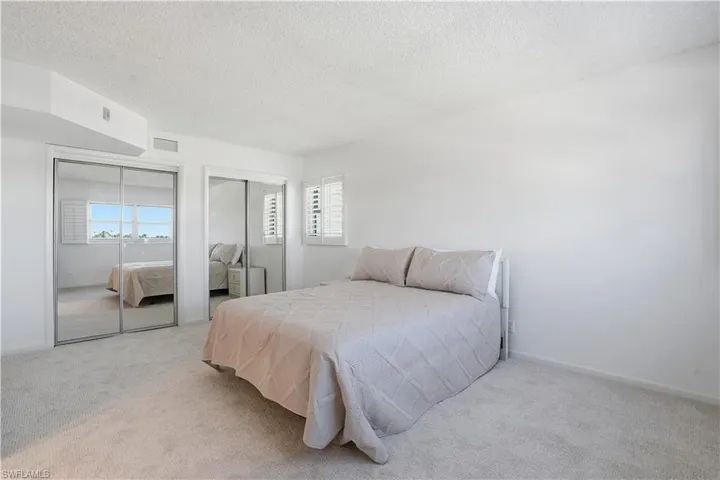 1919  Gulf Shore N BLVD, Naples, FL 34102