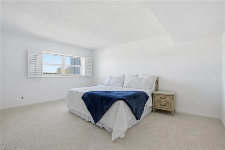 1919  Gulf Shore N BLVD, Naples, FL 34102
