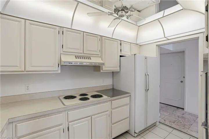 1919  Gulf Shore N BLVD, Naples, FL 34102