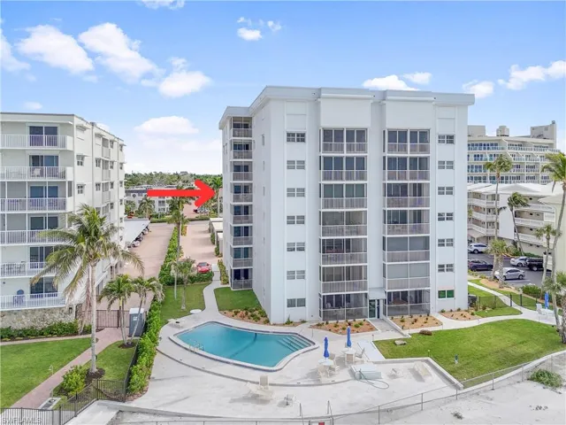 1919  Gulf Shore N BLVD, Naples, FL 34102
