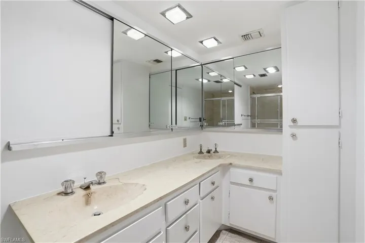 1919  Gulf Shore N BLVD, Naples, FL 34102