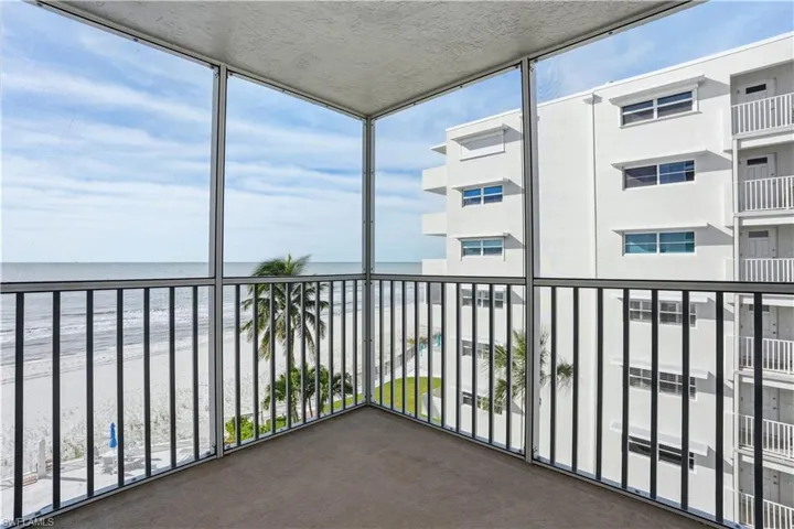 1919  Gulf Shore N BLVD, Naples, FL 34102