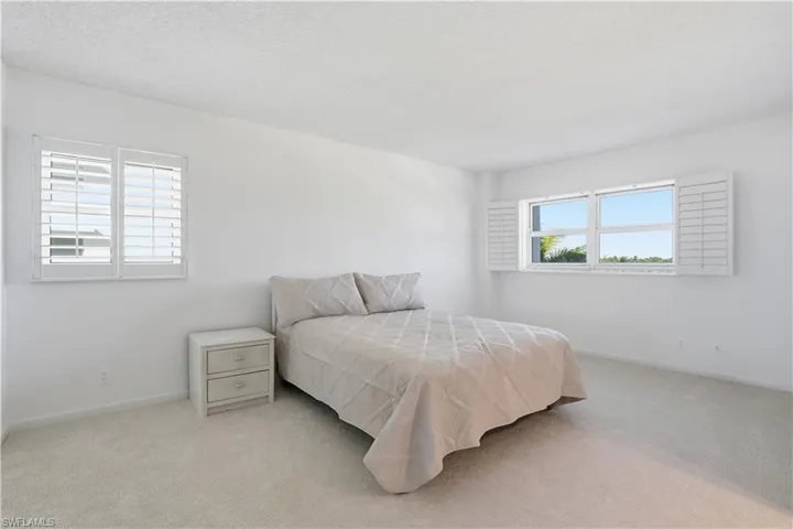 1919  Gulf Shore N BLVD, Naples, FL 34102