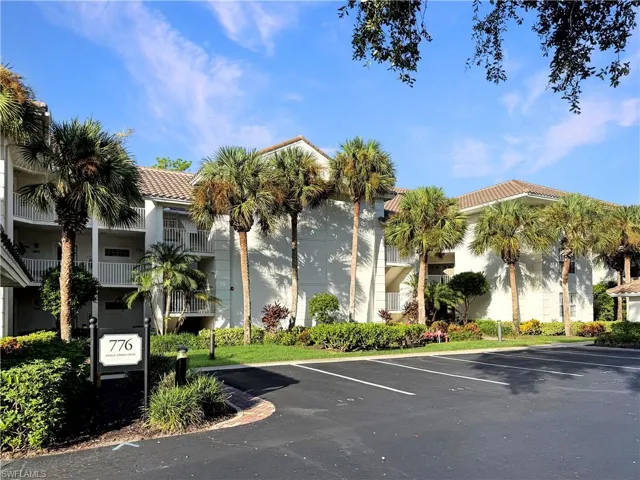 776 Eagle Creek Dr 303, Naples, Florida 34113