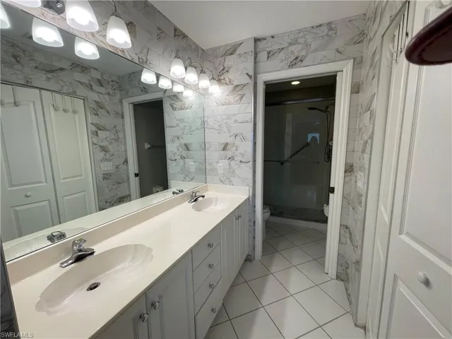 9009 Michael Cir 1-110, Naples, Florida 34113