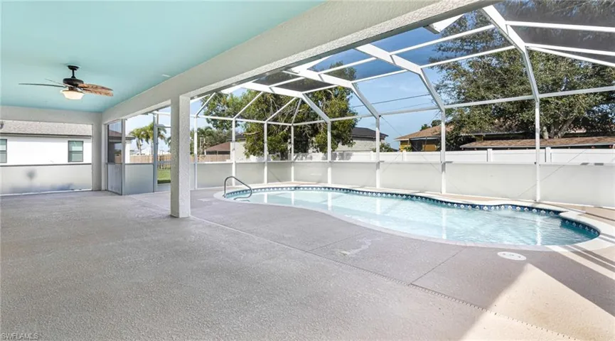 101 NE 11th  TER, Cape Coral, FL 33909