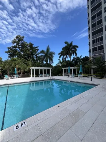 5550 Heron Point Dr 305, Naples, Florida 34108