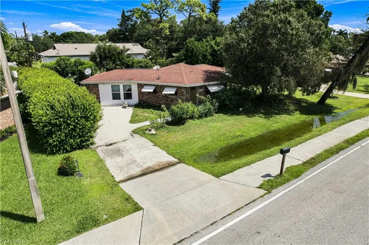 9829 Pennsylvania Ave, Bonita Springs, Florida 34135