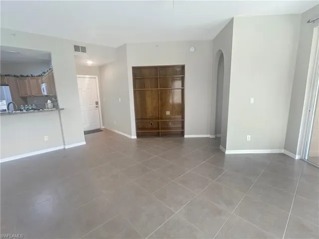 6560 Huntington Lakes Cir 104, Naples, Florida 34119