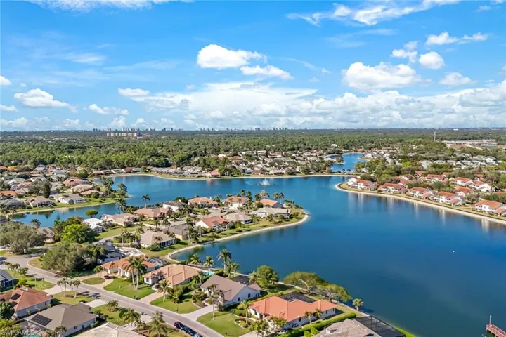 260  Lambton  LN, Naples, FL 34104