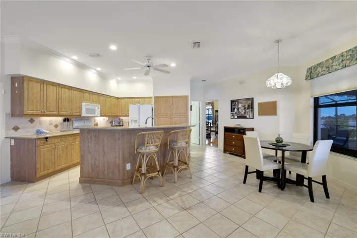 260  Lambton  LN, Naples, FL 34104
