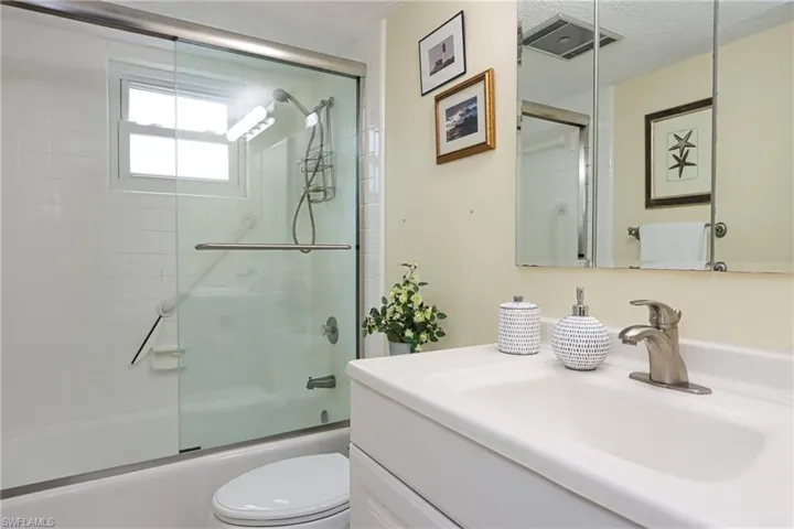 940 3rd St S 101, Naples, Florida 34102