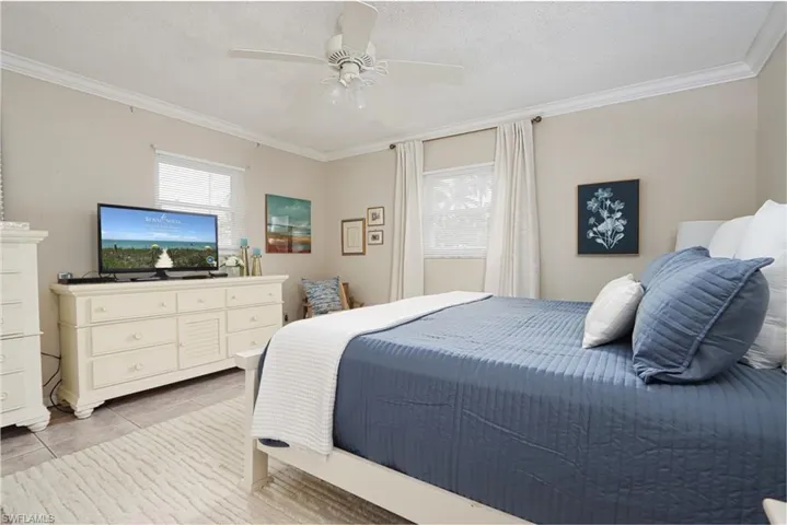940 3rd St S 101, Naples, Florida 34102