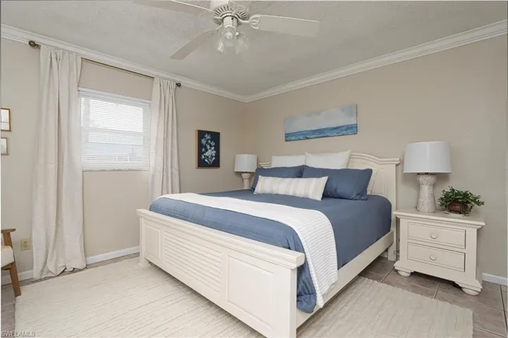 940 3rd St S 101, Naples, Florida 34102