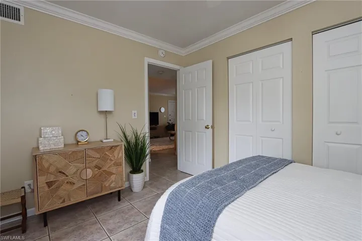 940 3rd St S 101, Naples, Florida 34102
