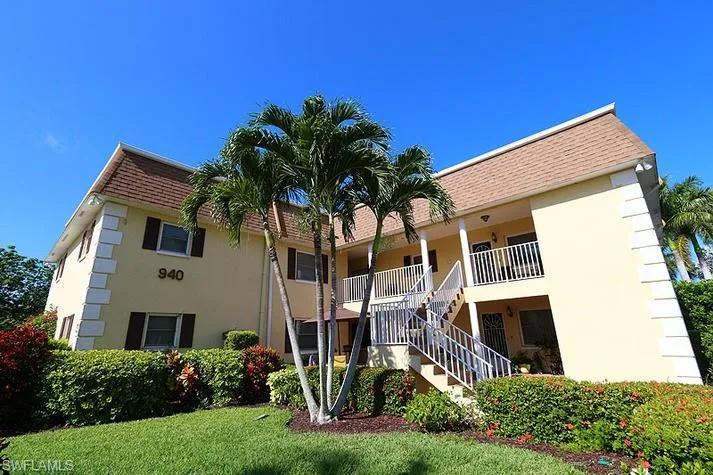940 3rd St S 101, Naples, Florida 34102