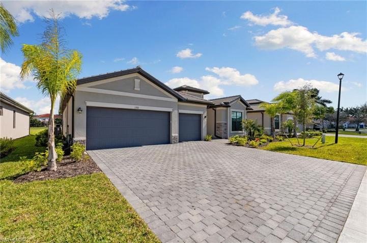 1392 Birdie DR, NAPLES FL 34120