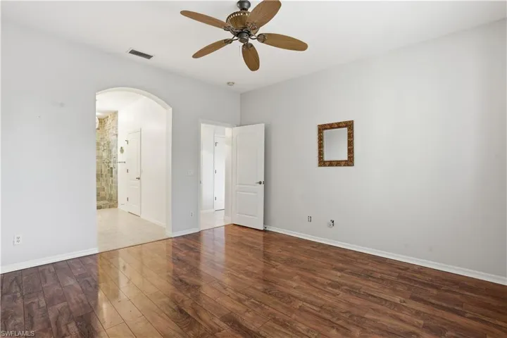 Large primary ensuite.