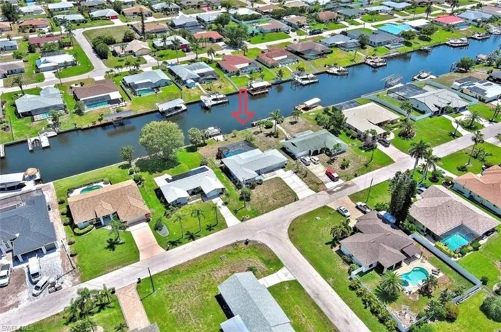 Aerial overview of the property's location