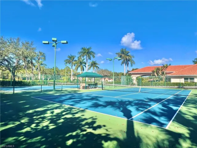 7809 Stratford Dr, Naples, Florida 34104
