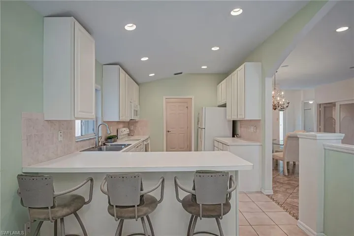 7809 Stratford Dr, Naples, Florida 34104