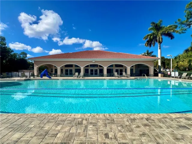 7809 Stratford Dr, Naples, Florida 34104
