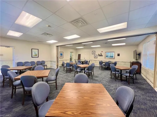 7809 Stratford Dr, Naples, Florida 34104