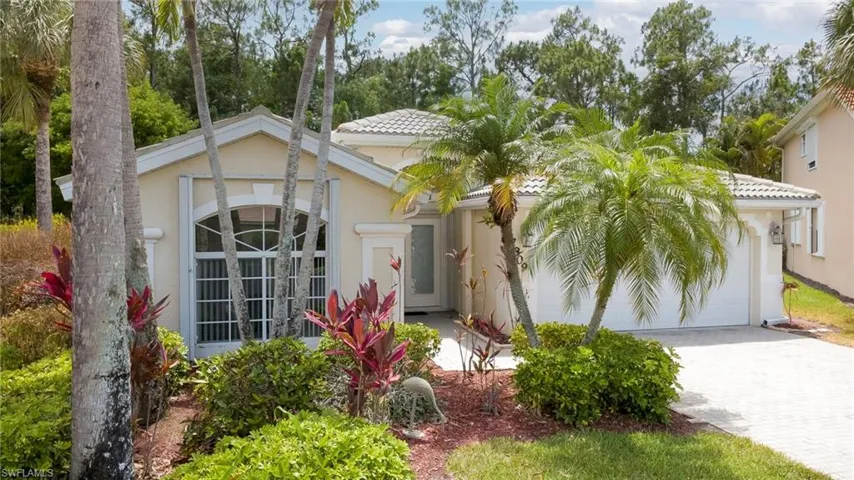 7809 Stratford Dr, Naples, Florida 34104