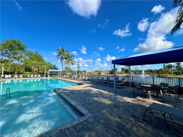 7809 Stratford Dr, Naples, Florida 34104