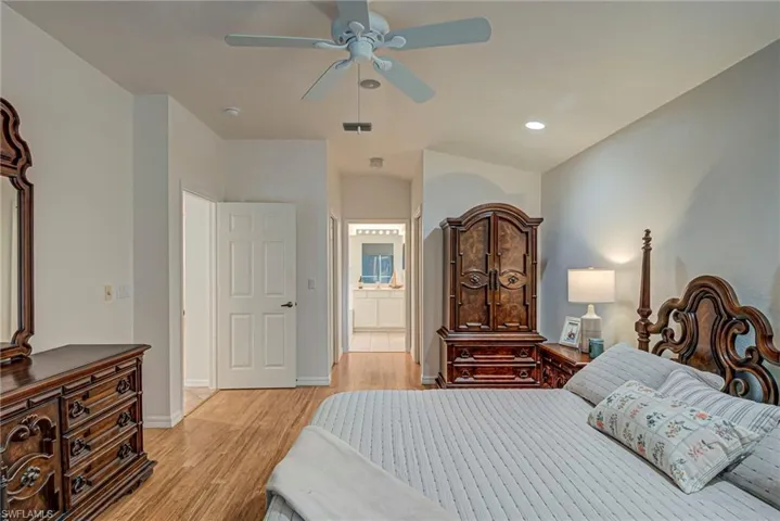 7809 Stratford Dr, Naples, Florida 34104